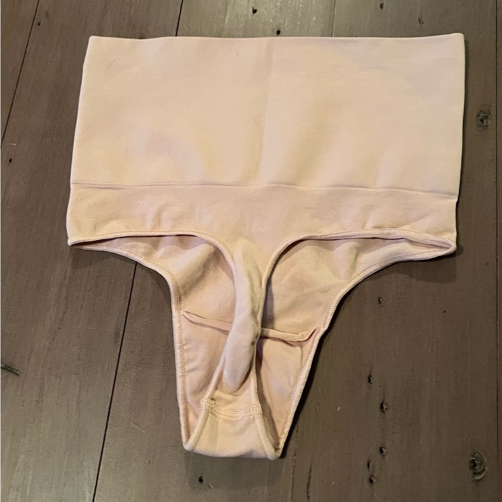 High-Waisted SKIMS Cream Thong Shapewear​ - Picture 2 of 3